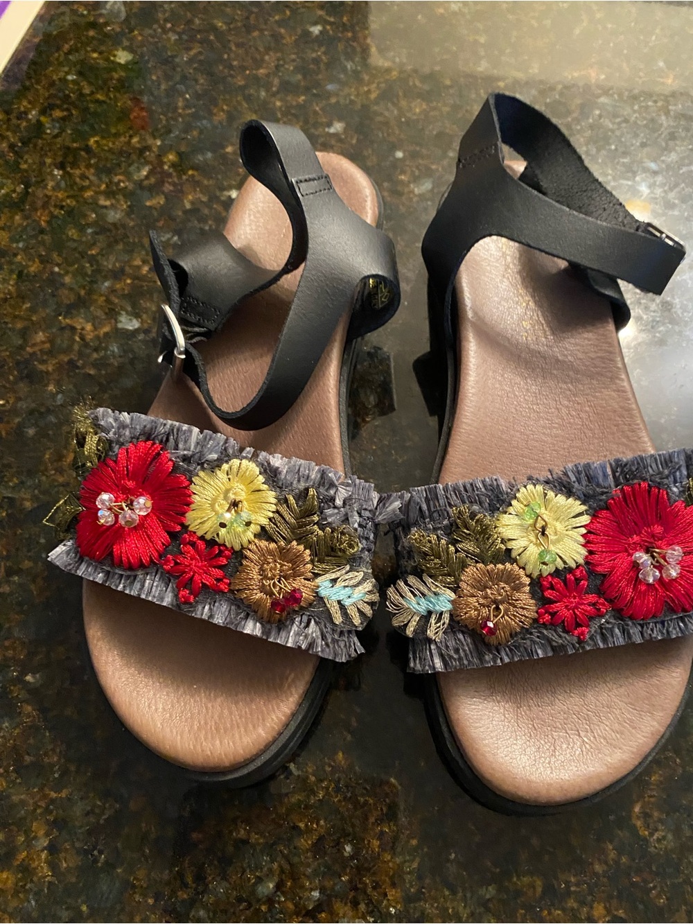 Women’s Embroidered Floral Strap Sandals - Dark green with Multicolor Flowers